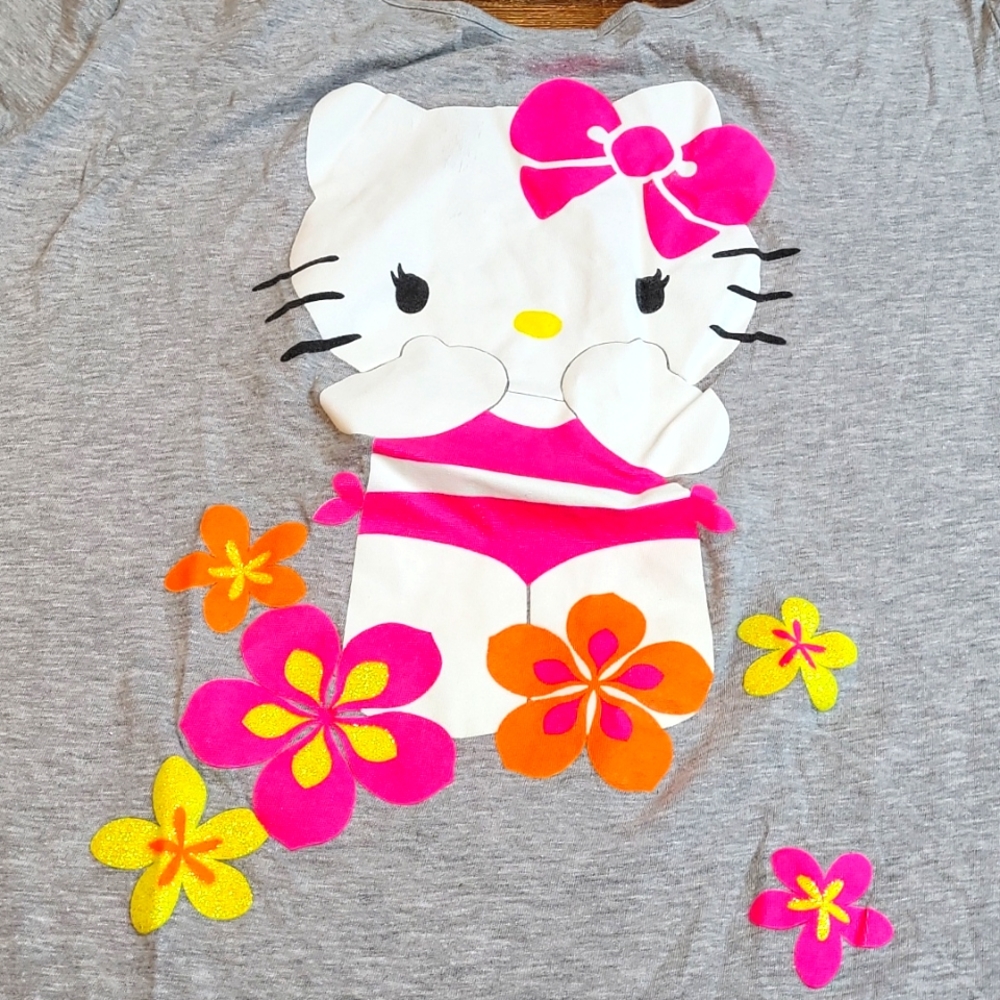 Hello kitty t-shirt